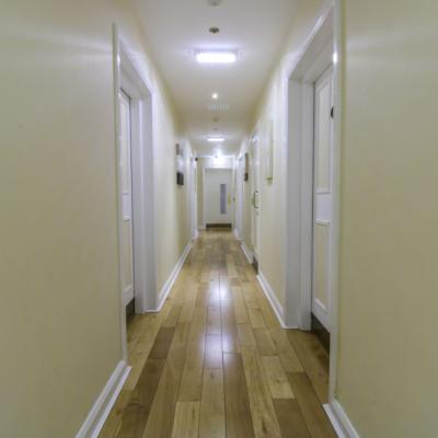 Hotel 13