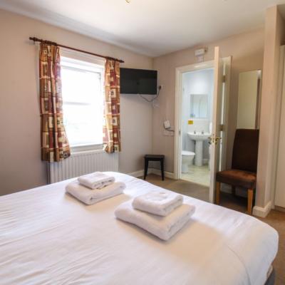 Hotel 8